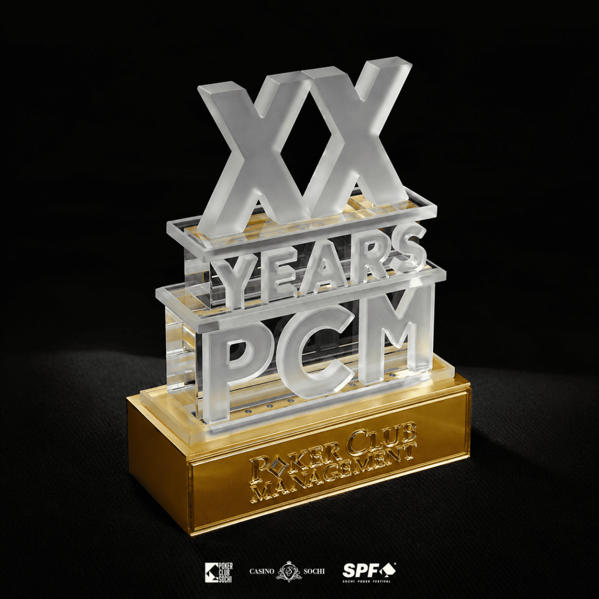 Юбилейный трофей «XX Years PCM» для Poker Club Management